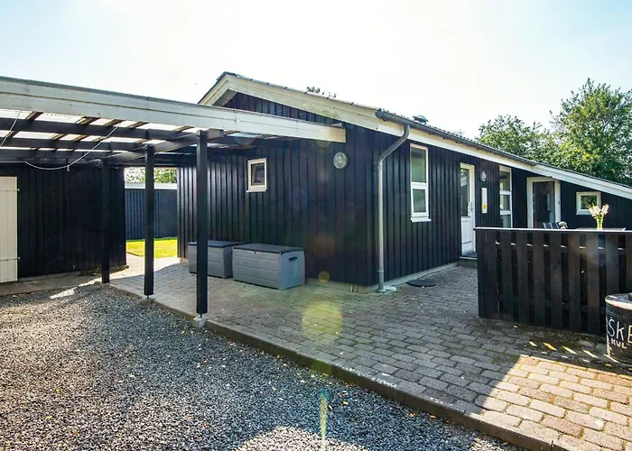 Holiday home 6 Person In Tarm-by Traum