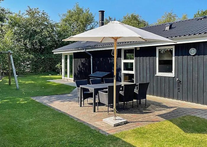 Holiday home 6 Person In Tarm-by Traum